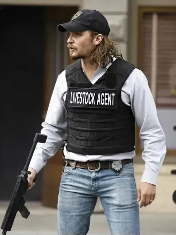 yellowstone-livestock-agent-black-vest-paragon-jackets