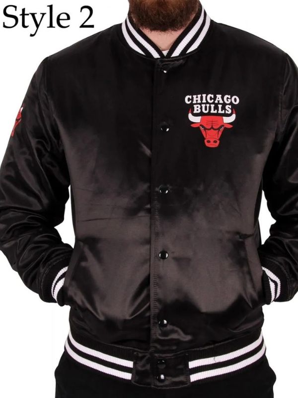 Starter Men's Chicago Bulls NBA Varsity Satin Jacket