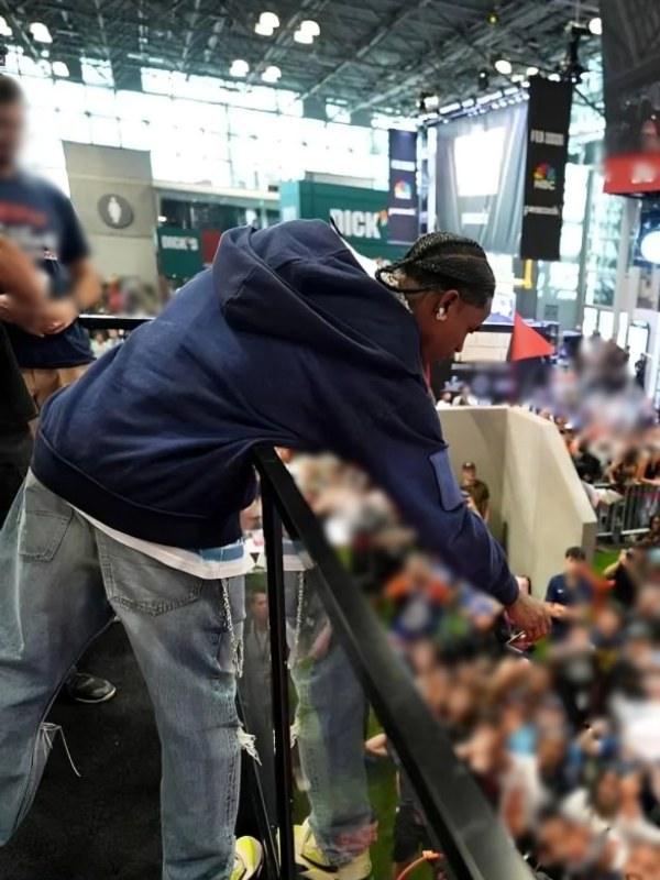 Fanatics Fest NYC 2025 Travis Scott Blue Hoodie | NY Knicks Hoodie